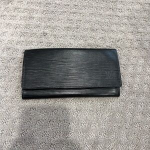 Black Leather Textured Women's Clutch Wallet - Designer Style